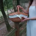 Wicker Picnic Basket - Oval Cream - Medium