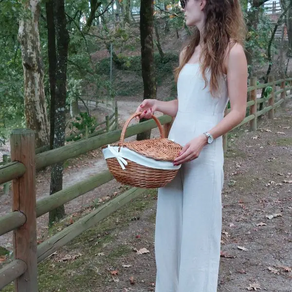 Wicker Picnic Basket - Oval Cream - Medium