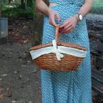 Wicker Picnic Basket - Oval Cream - Small