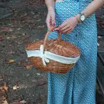Wicker Picnic Basket - Oval Cream - Small