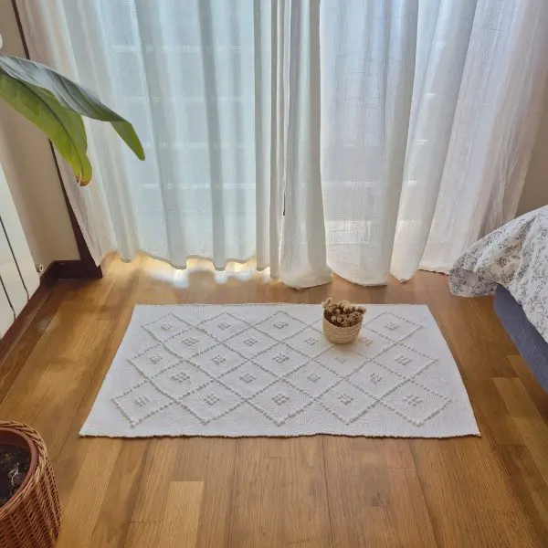 Small White Rug - 50x100cm - Knotted Rug