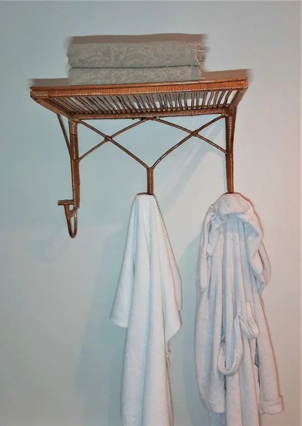 Wicker Clothes Hanger