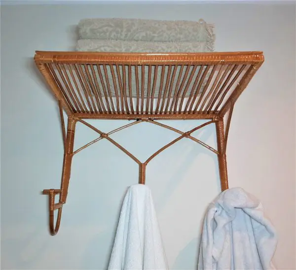 Wicker Clothes Hanger
