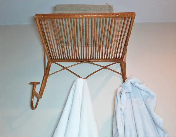 Wicker Clothes Hanger