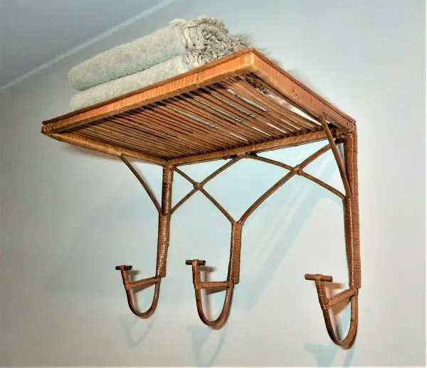 Wicker Clothes Hanger