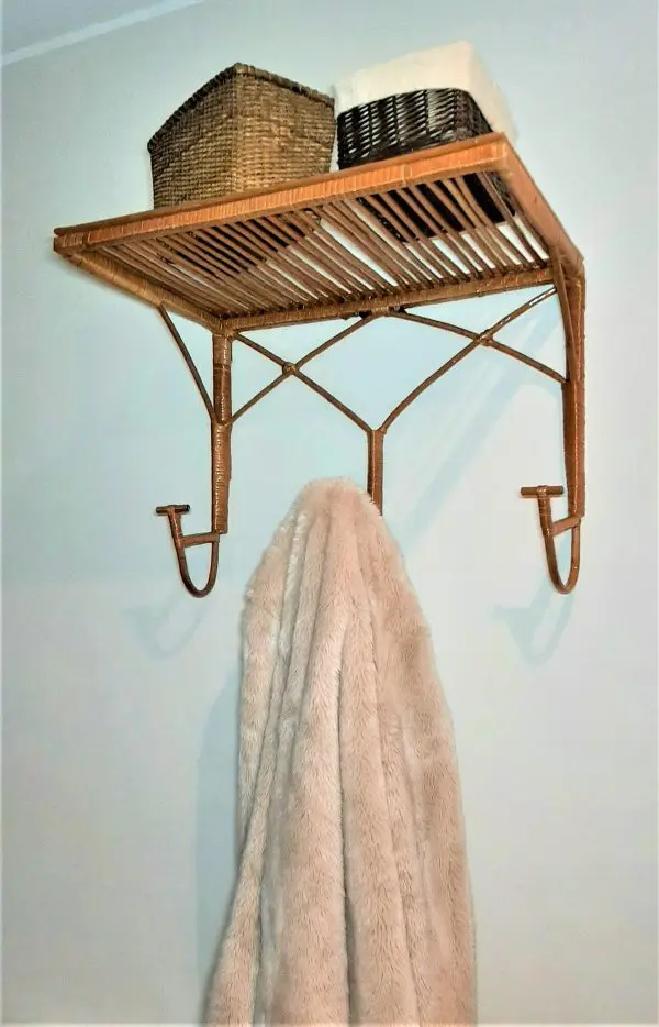 Wicker Clothes Hanger