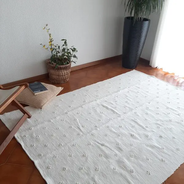 Large White Rug - 150x200cm - Knotted Rug