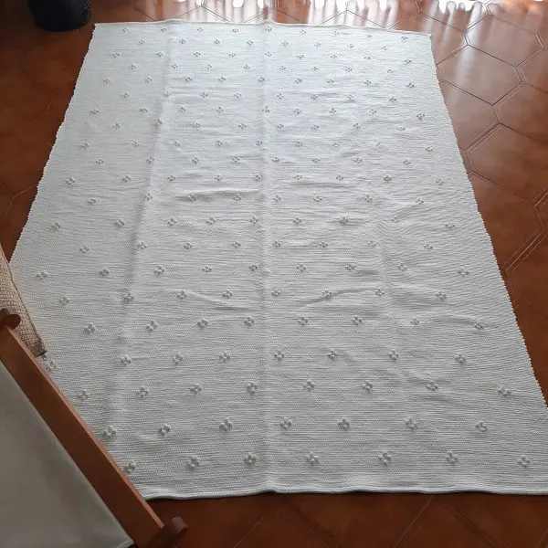 Large White Rug - 150x200cm - Knotted Rug