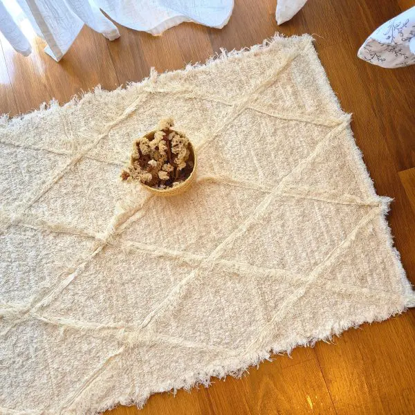 cream diamond rug