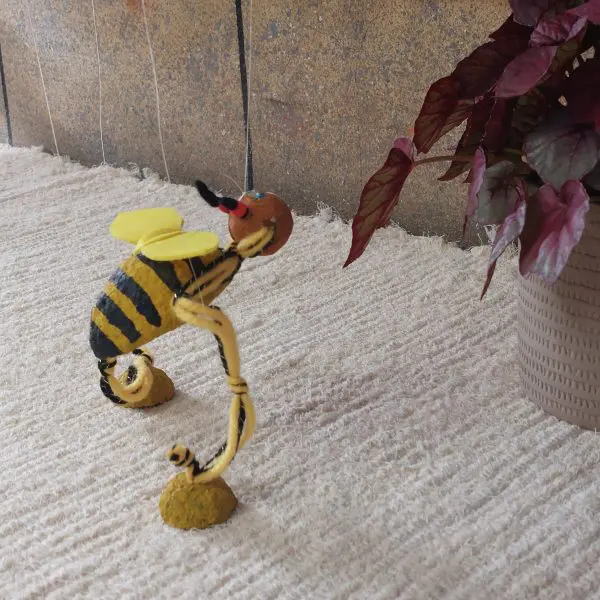 Marionette Bee