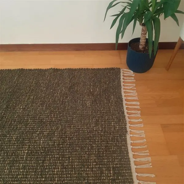 Large Green and Jute Rug - 100x150cm - Ring Line and Jute Rug