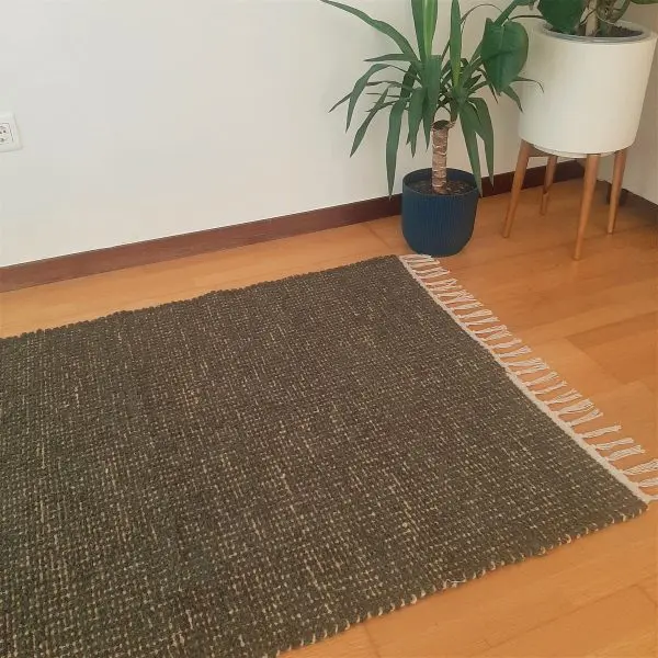 Large Green and Jute Rug - 100x150cm - Ring Line and Jute Rug