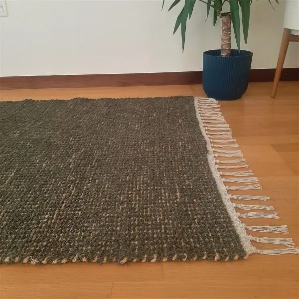 Large Green and Jute Rug - 100x150cm - Ring Line and Jute Rug
