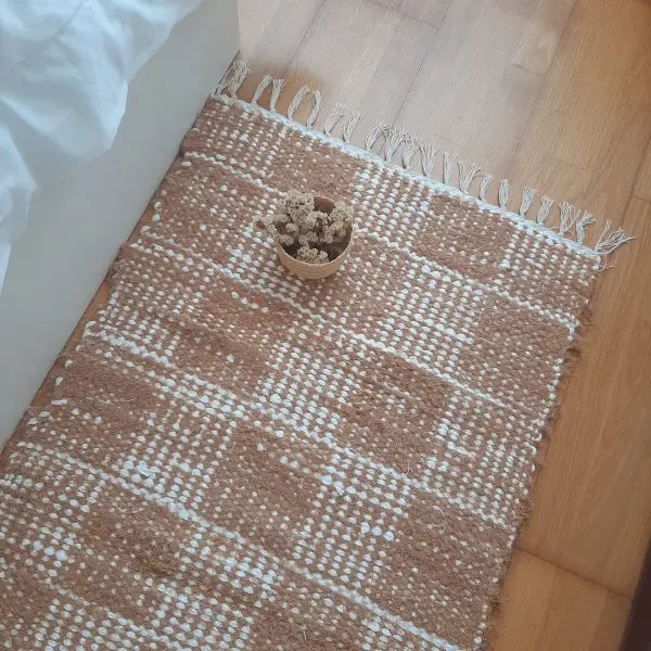 Medium Camel White Rug - 70x140cm - Soft Rug