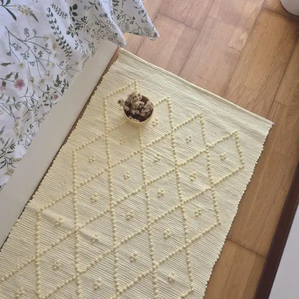 Medium Soft Pastel Yellow Rug - 70x140cm - Knotted Rug
