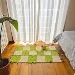 Small Cream and Green Checkered Rug - 50x100cm - Soft Rug