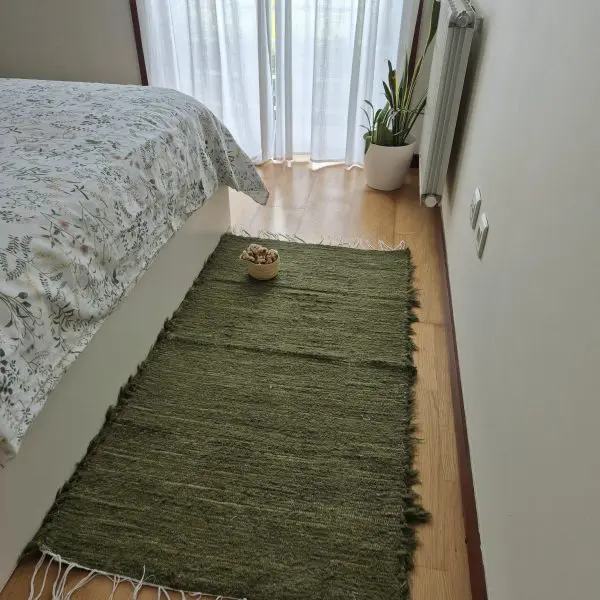 Medium Olive Green Rug - 70x140cm - Soft Rug