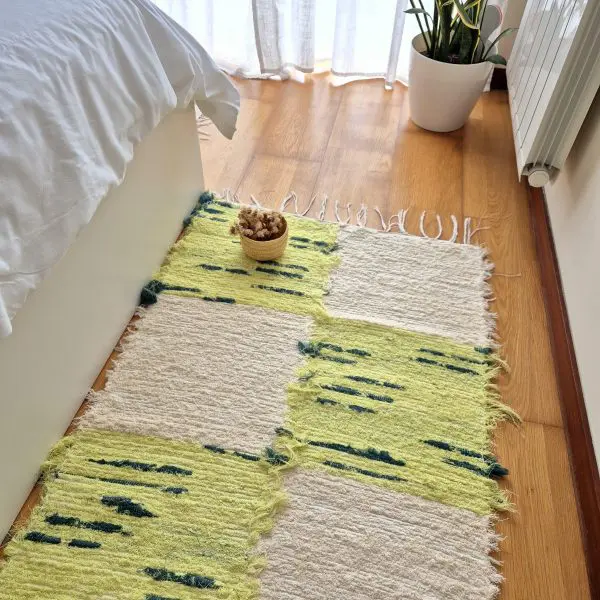 Medium Checkered Cream and Green Rug - 70x140cm - Soft Rug