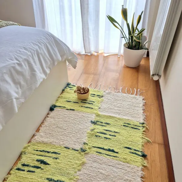 Medium Checkered Cream and Green Rug - 70x140cm - Soft Rug