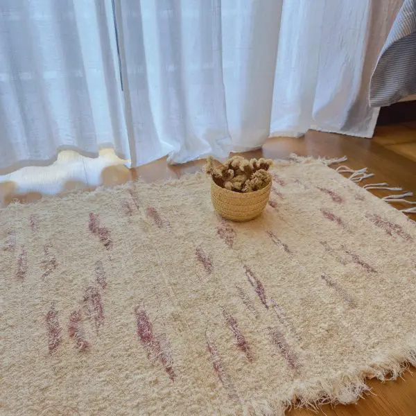 Small Cream and Pink Rug - 50x100cm - Soft Rug