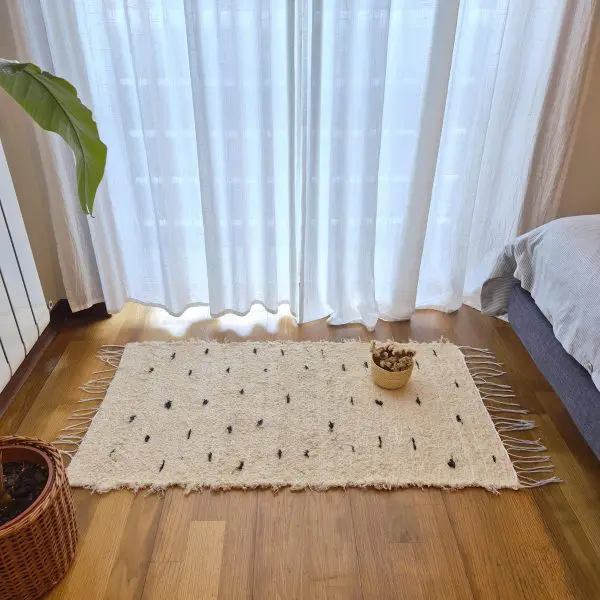 Small Cream Rug With Black Dots - 50x100cm - Soft Rug