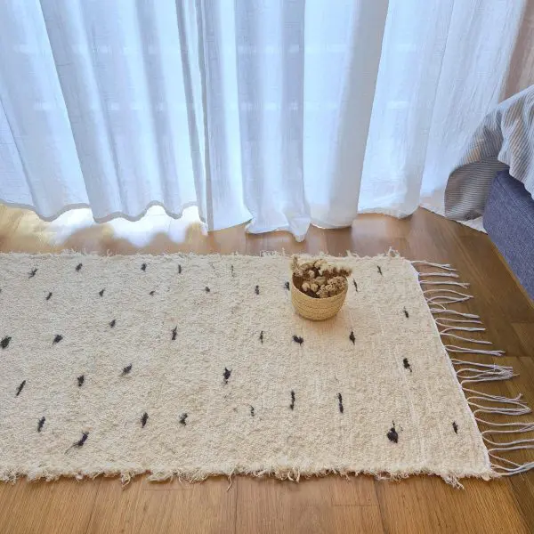 Small Cream Rug With Black Dots - 50x100cm - Soft Rug