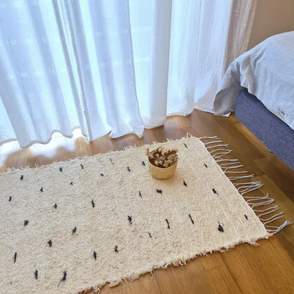 Small Cream Rug With Black Dots - 50x100cm - Soft Rug