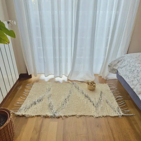 Small Cream Rug With Zigzag Pattern - 50x100cm - Soft Rug