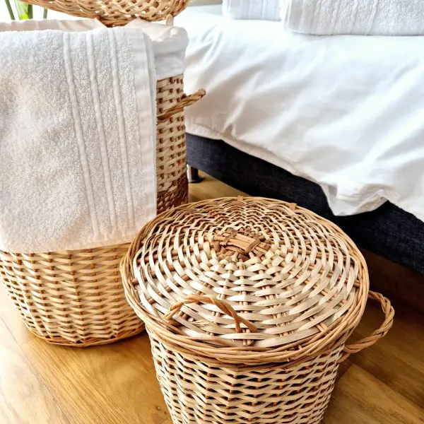 Round Woven Storage Basket With Lid