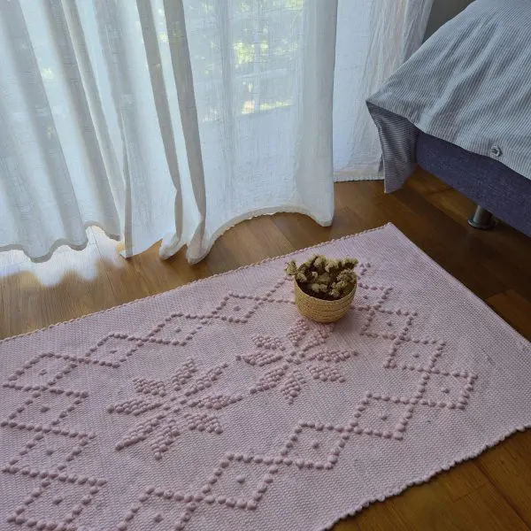 Small Light Pink Rug - 50x100cm - Knotted Rug