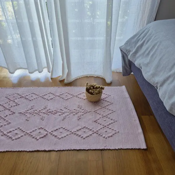 Small Light Pink Rug - 50x100cm - Knotted Rug