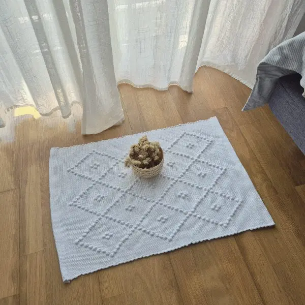 Mini White Rug - 40x60cm - Knotted Rug
