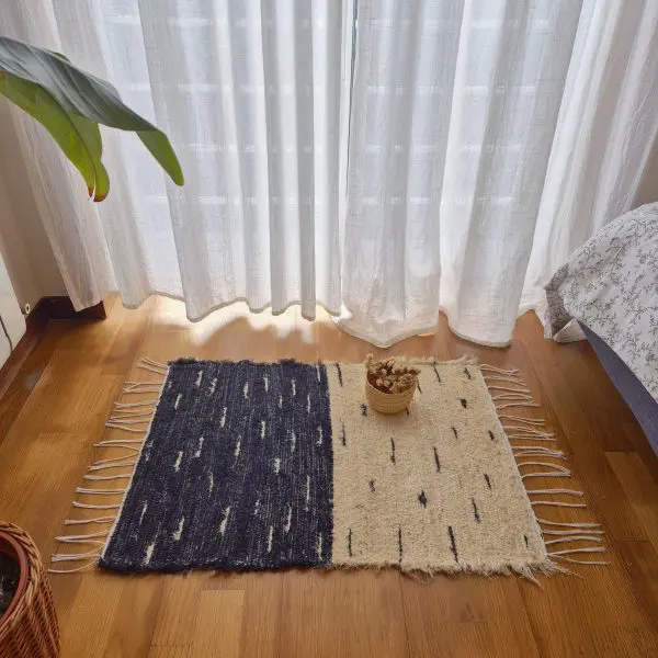 Mini Black And Cream Rug With Dots - 50x80cm - Soft Rug