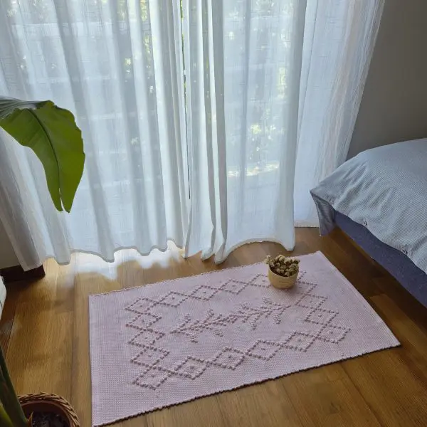 Small Light Pink Rug - 50x100cm - Knotted Rug