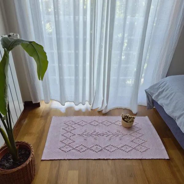 Small Light Pink Rug - 50x100cm - Knotted Rug