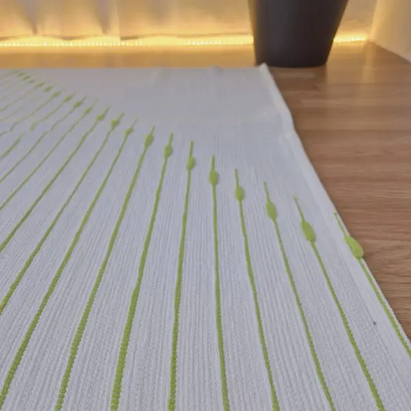 Large White and Green Rug - 100x150cm - Traditional Rug