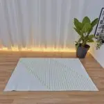 Large White and Green Rug - 100x150cm - Traditional Rug