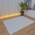 Large White and Green Rug - 100x150cm - Traditional Rug