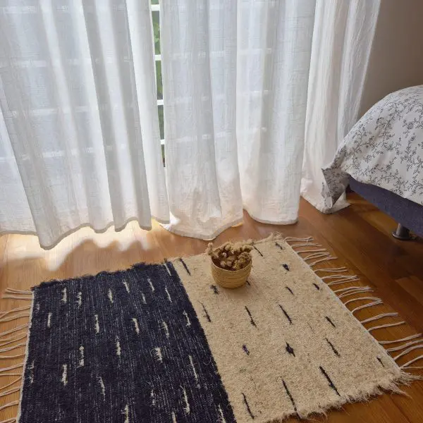 Mini Black And Cream Rug With Dots - 50x80cm - Soft Rug