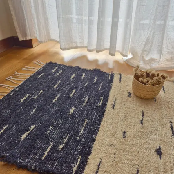 Mini Black And Cream Rug With Dots - 50x80cm - Soft Rug