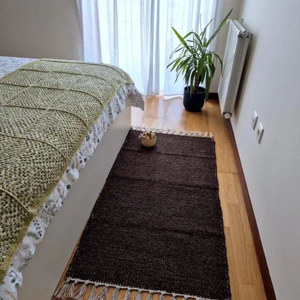 Medium Cocoa Brown Rug - 70x140cm - Traditional Rug