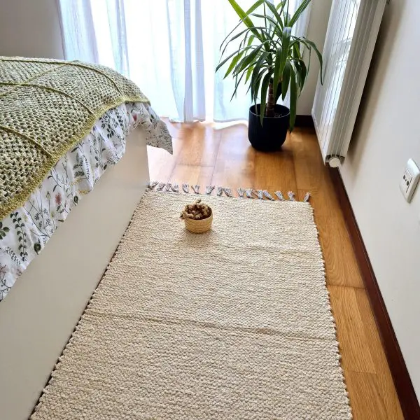 Medium Cream Glitter Rug - 70x140cm - Tradional Rug
