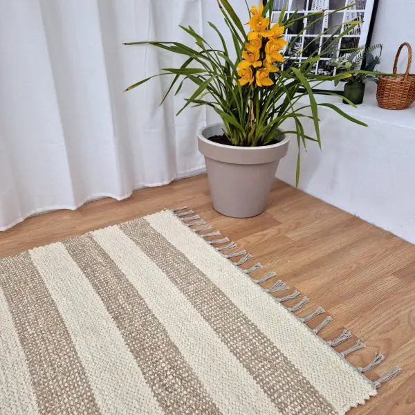 Large Cream and Light Brown Rug - 100x150cm - Traditional Rug