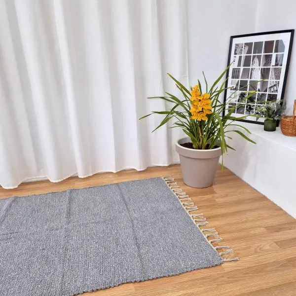 Large Light Grey Rug - 100x150cm - Traditional Rug