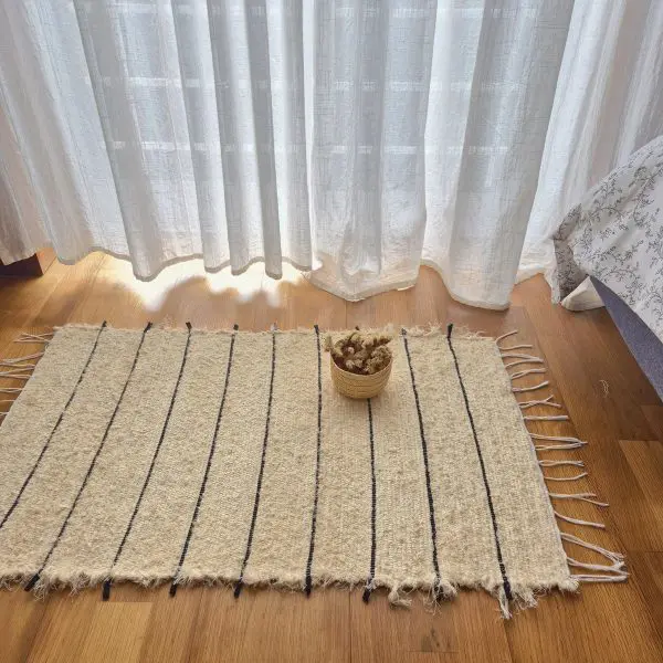 Small Cream Rug With Black Lines - 50x100cm - Soft Rug