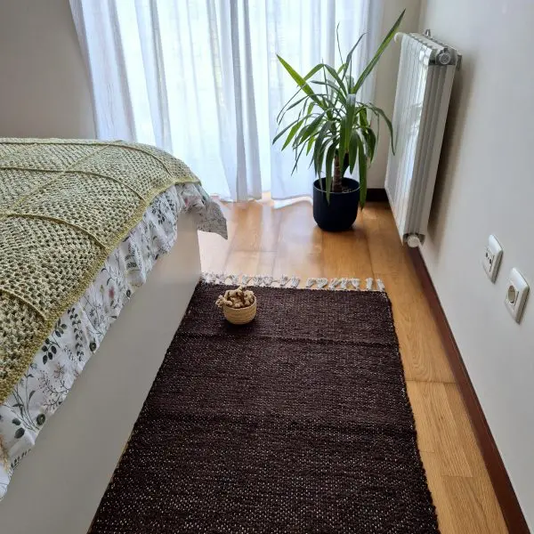 Medium Cocoa Brown Rug - 70x140cm - Traditional Rug
