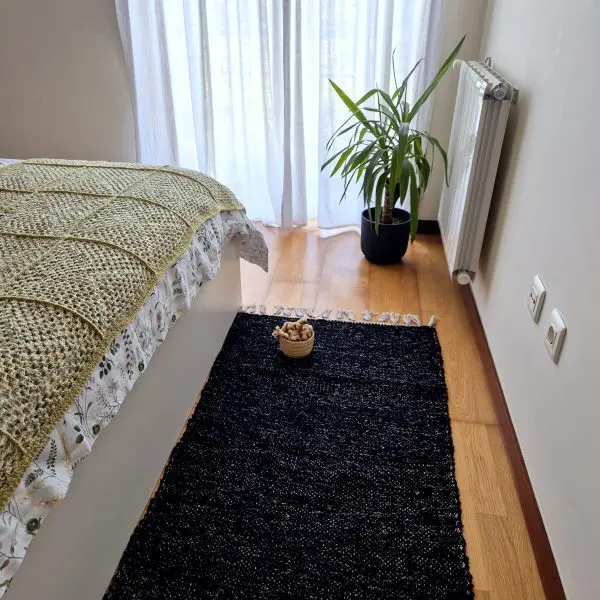 Medium Black Silver Glitter Rug - 70x140cm - Traditional Rug