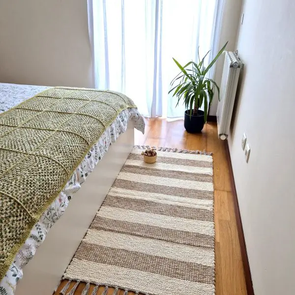 Medium Cream and Light Brown Rug - 70x140cm - Traditional Rug
