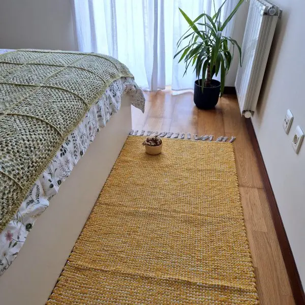 Medium Mustard Yellow Cream Rug - 70x140cm - Traditional Rug