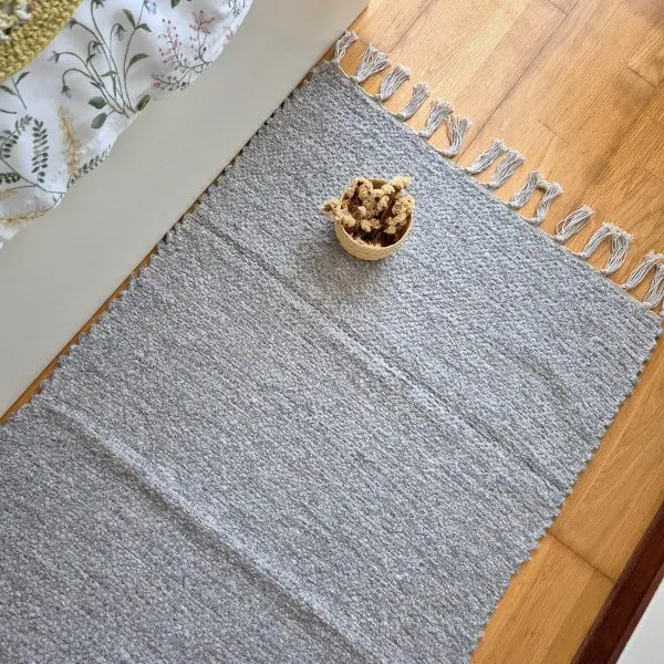 Medium Light Grey Rug - 70x140cm - Traditional Rug